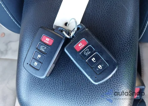 2017 Toyota Rav4 Xle from USA, damaged, VIN 2T3RFREV7HW664446